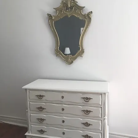 Baronesa Apartment Lisbon